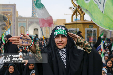 گزارش تصویری | اجتماع بزرگ «مشت‌های گره‌کرده» در حرم مطهر رضوی