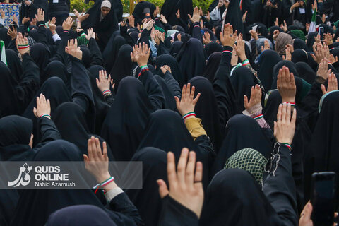 گزارش تصویری | اجتماع بزرگ «مشت‌های گره‌کرده» در حرم مطهر رضوی