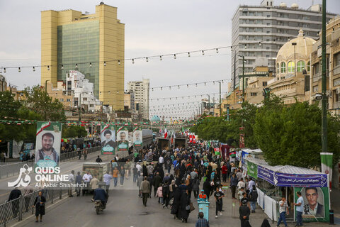 جشن میلاد امام رضا ع در خیابان امام رضا ع مشهد
