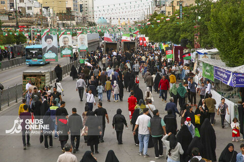 جشن میلاد امام رضا ع در خیابان امام رضا ع مشهد