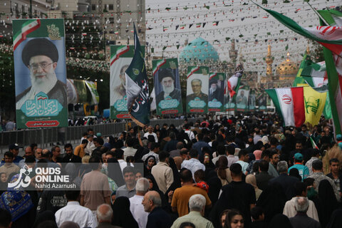 گزارش تصویری | جشن میلاد امام رضا(ع) در خیابان‌های منتهی به حرم مطهر رضوی - ۳