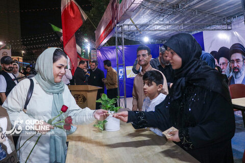 گزارش تصویری | جشن میلاد امام رضا(ع) در خیابان‌های منتهی به حرم مطهر رضوی - ۳