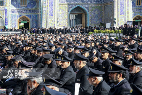 مراسم تعویض پرچم گنبد حرم مطهر امام رضا علیه السلام
