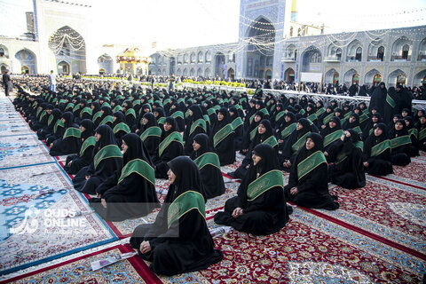 مراسم تعویض پرچم گنبد حرم مطهر امام رضا علیه السلام