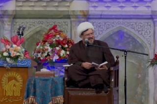 زائران حرم مطهر رضوی میلاد حضرت ثامن‌الائمه (ع) را جشن گرفتند