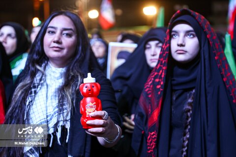 پنجاه و ششمین شب مقاومت مردم میدان انقلاب
