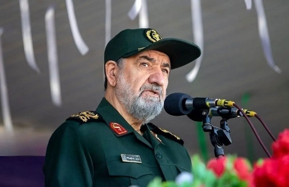 هشدار محسن رضایی به آمریکا: آماده «گورستان ناوها و نیروهایتان» باشید