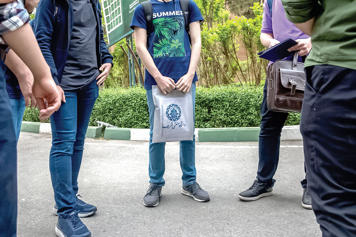 جنگ، فرصتی برای تجدیدنظر در سنت‌های نانوشته و تقویم آموزشی است/ اول مهر دانشگاه‌ها از کی آغاز می‌شود؟