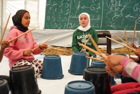 عکس | تصاویری از آموزش موسیقی به آوارگان فلسطینی
