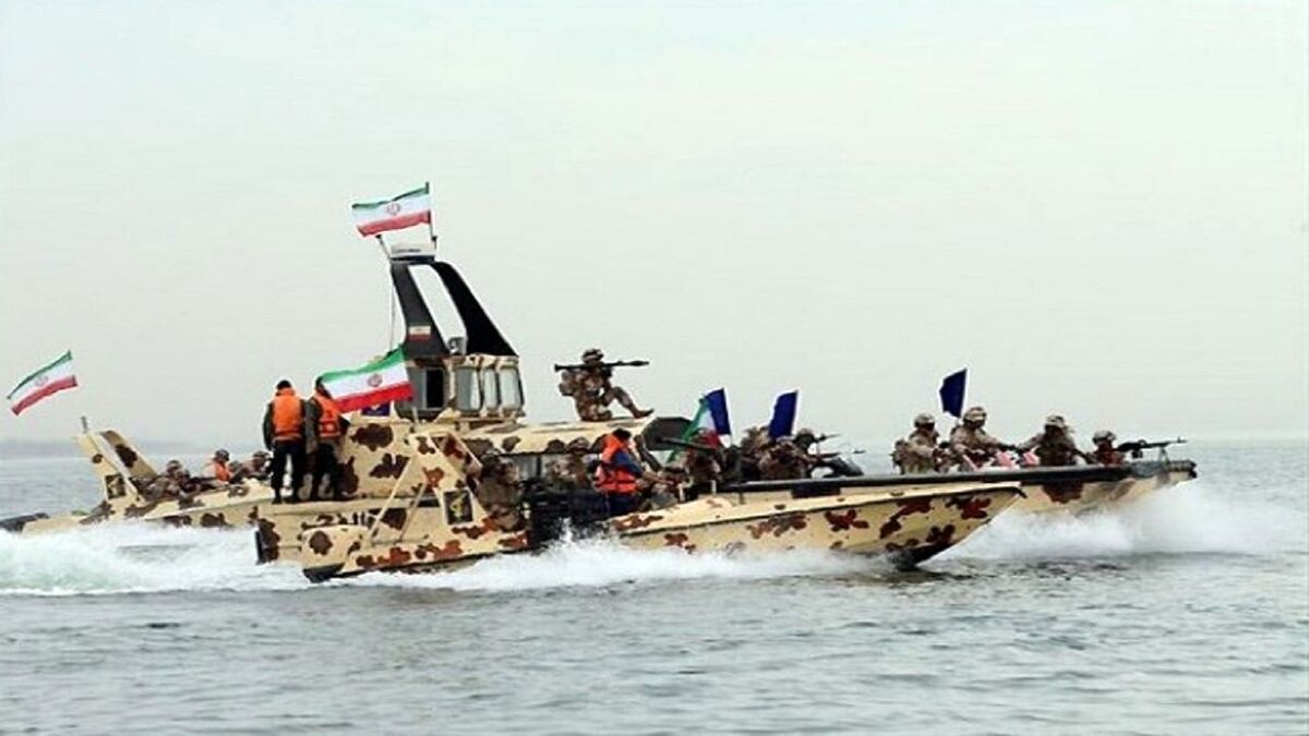 قایق‌های تندروی ایران مانع بازگشایی تنگه هرمز