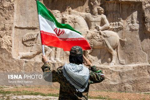 بزرگداشت سالگرد سفر رهبر شهید انقلاب به استان فارس - تخت جمشید