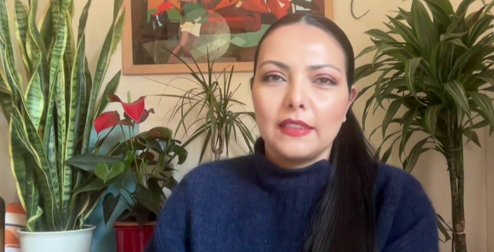 فیلم | اظهارات جالب و شنیدنی شقایق نوروزی فعال سیاسی ضدجنگ علیه سلطنت‌طلبان