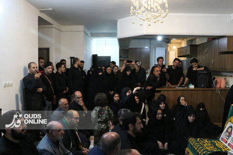 گزارش تصویری | دیدار کاروان خادمان حرم مطهر رضوی با خانواده شهدای تخریب در زنجان