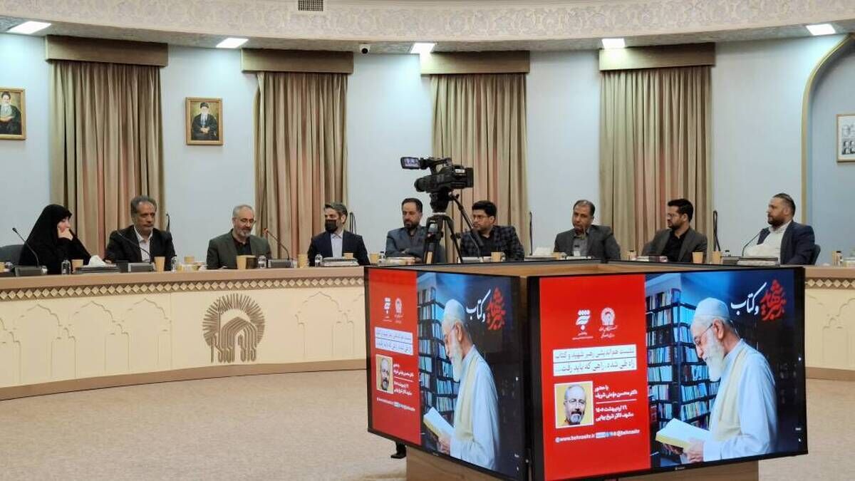 رهبر شهید انقلاب اسلامی، نمونه‌ای از روشنفکری اصیل بودند