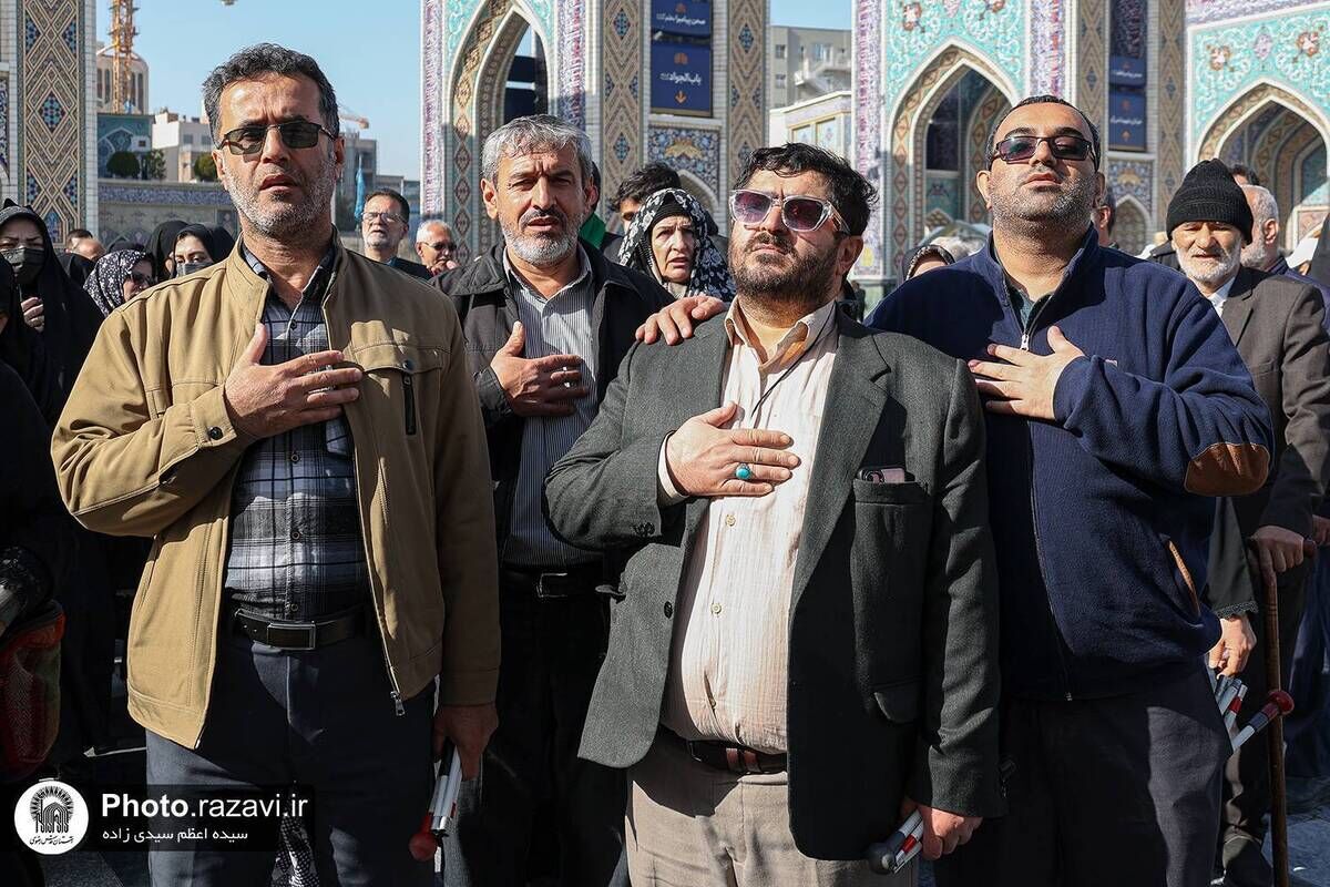 سکوتِ شنیدنی، قدم‌های بی‌لکنت؛ حماسهٔ مهرِ رضوی در حریمِ امام رضا (ع)