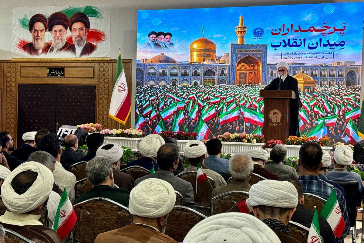 معیار ناراحتی دشمن است نه نوع پوشش بانوان