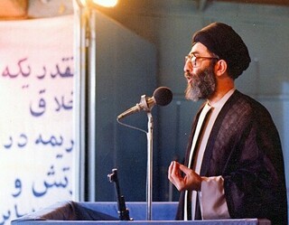 فیلم | رهبر شهید: تا نفس می‌کشم، اجازه نخواهم داد که بیگانگان با مصالح ایران بازی کنند