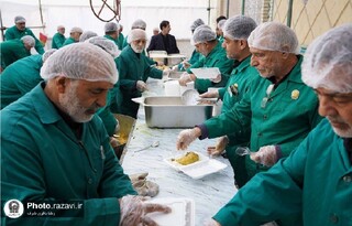 استقرار ۴ موکب خدمت‌رسان در حریم حرم رضوی هم زمان با ایام زیارتی مخصوص امام رضا (ع)