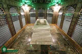 مروری بر تاریخچه صندوق‌ها و سنگ مزار امام رضا (ع)