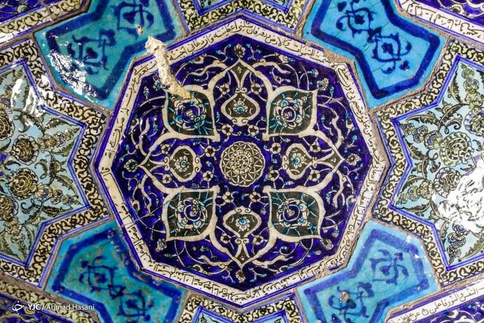 محراب‌های زرین‌فام؛ میراث هشتصدساله هنرمندان ایرانی در حرم مطهر رضوی