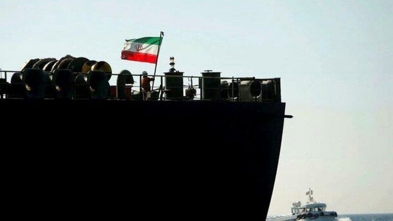 فیلم | برافراشته شدن پرچم ایران بر روی کشتی‌های متخلف آمریکایی-صهیونیستی