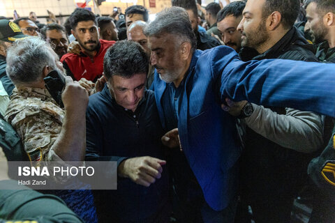 عکس | تصاویری از بدرقه تیم ملی فوتبال به جام جهانی ۲۰۲۶ در میدان انقلاب تهران
