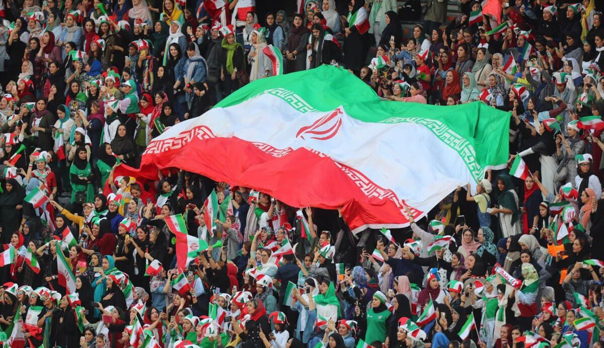 شلیک امید از میدان انقلاب به لس‌آنجلس!