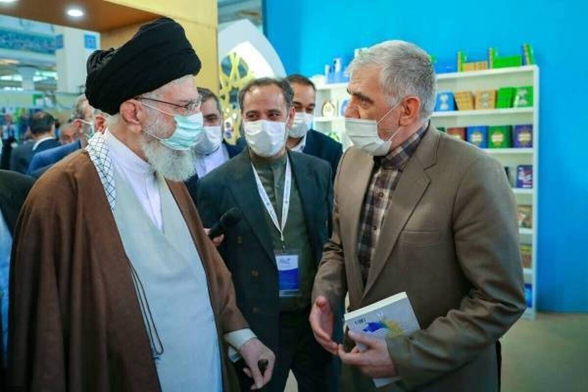 در امتداد سطرهای رضوی؛ سه سال از آخرین نگاه رهبر شهید انقلاب به کتاب‌های آستان قدس رضوی می‌گذرد