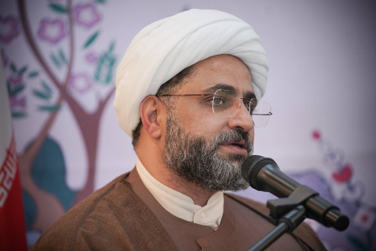 کتاب‌های «رسم انتخاب» و «من و نوجوانم» رونمایی شدند