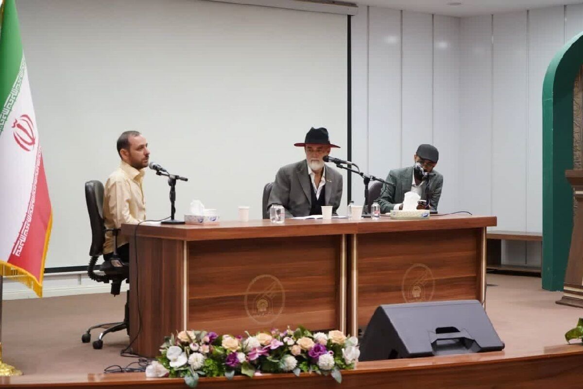 نیکلاس کن اوکیف: ایران دشمن ما نیست، بلکه بخشی از راه‌حل انسانی جهان آینده است