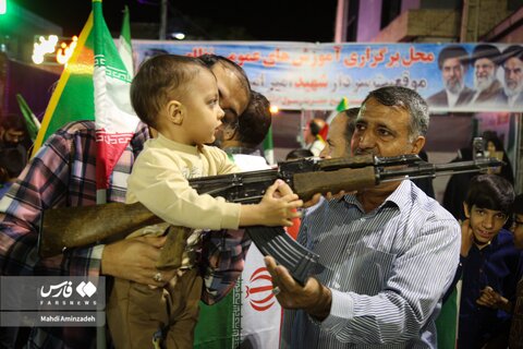 ادامه پرچمداری کرمانی‌ها در شب هفتادوچهارم