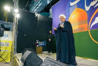 سخنران تجمعات میدان شریعتی مشهد: قانون‌مداری و توکل رمز عبور از بحران‌هاست