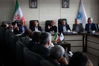 پزشکیان: واردات کالاهای غیرضرور و لوکس نباید منابع ارزی کشور را ببلعد