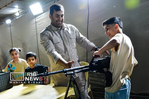 عکس | تصاویری از آموزش اسلحه در تجمعات خرمشهر
