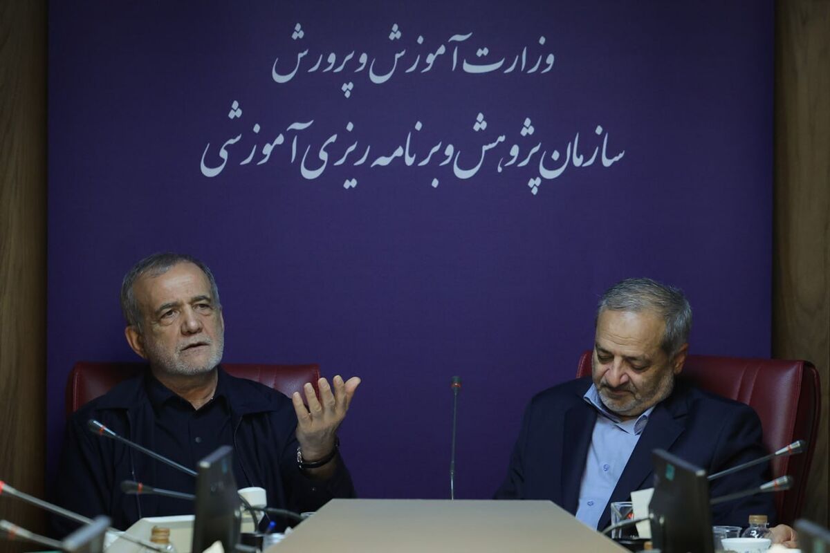 رئیس جمهور: نباید به بهانه جنگ، کشور را در وضعیت نیمه‌تعطیل قرار دهیم