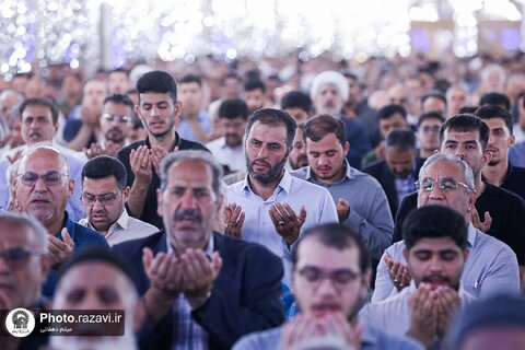 گزارش تصویری | اقامه نماز عید قربان در حرم مطهر رضوی