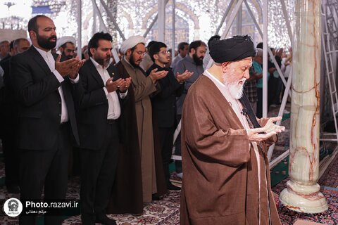 گزارش تصویری | اقامه نماز عید قربان در حرم مطهر رضوی