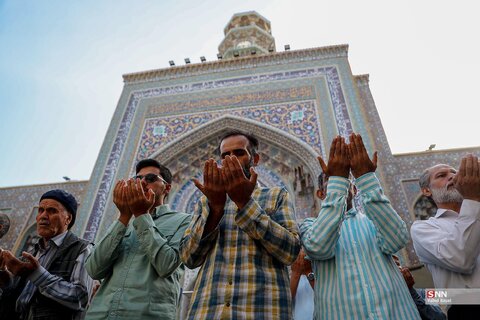  اقامه نماز عید سعید قربان در حرم مطهر رضوی