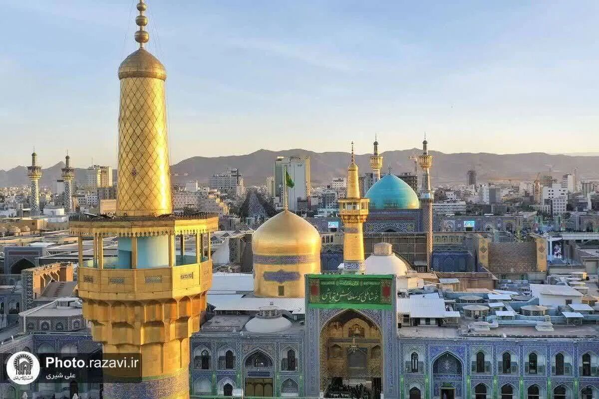 زمزمه ولایت در سحرگاه حرم رضوی