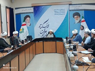 دهمین جلسه فصل دوم درس‌گفتار «عدالت اجتماعی» با ارائه استاد واعظی برگزار شد