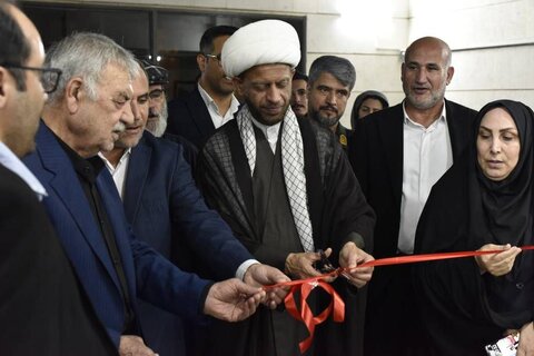 افتتاح نمایشگاه عکس فیلمهای احمدرضا درویش در موزه جنگ خرمشهر/ «سرزمین خورشید» آغاز شد