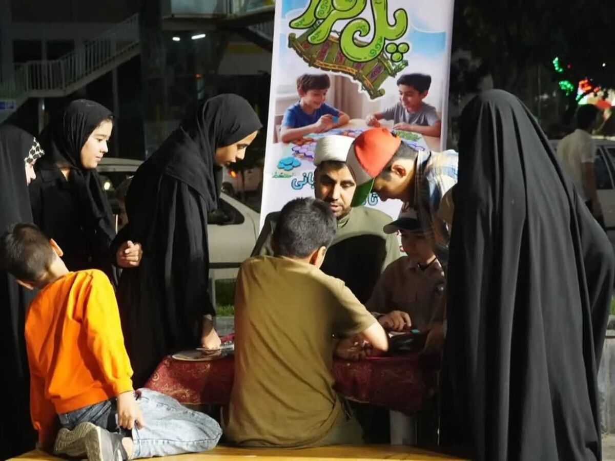 فعالیت ایستگاه فرهنگی «ایران‌زمین» با حضور مبلغان دانشگاهی در میدان جانباز مشهد
