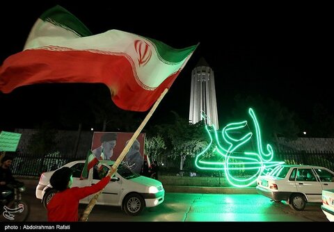 عکس منتخب هفته | موج نود و سوم حماسه خیابان در همدان