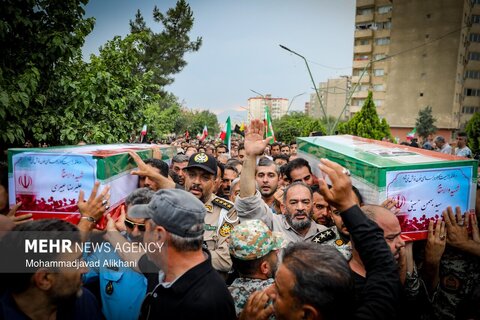 بدرقه پیکر مطهر شهدای نیروی پدافند هوایی ارتش در تهران