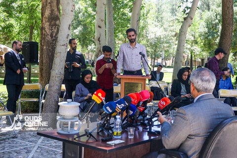 گزارش تصویری | برگزاری نشست خبری استاندار خراسان رضوی در آرامگاه فردوسی