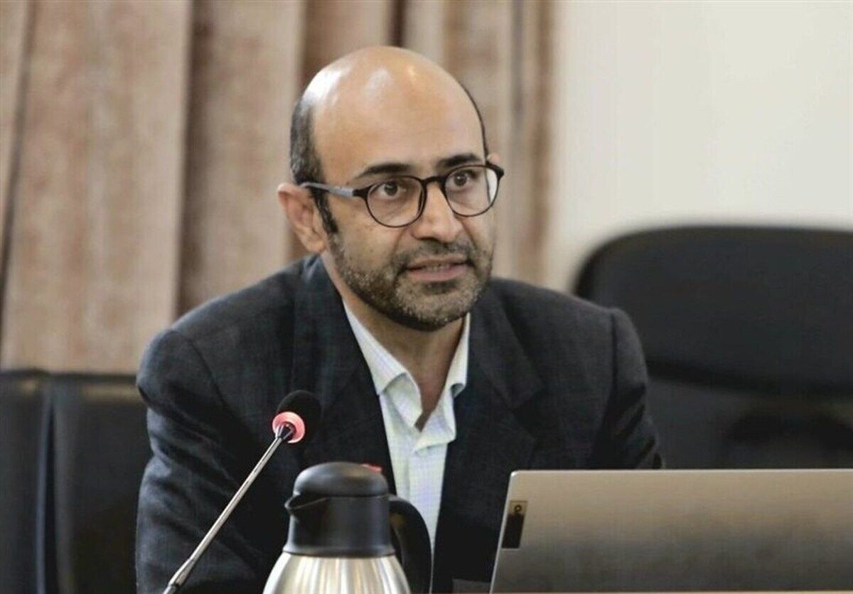 کشت شقایق الیفرا وارد فاز اجرایی شد /  از نظارت مزرعه تا انتقال تحت اسکورت به کارخانه