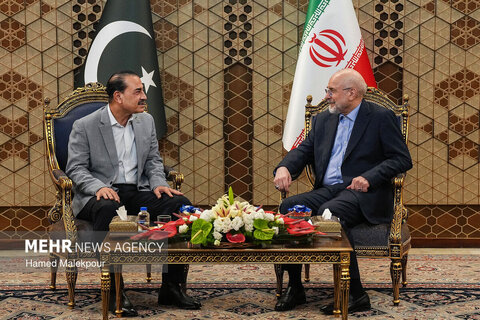 دیدار فرمانده ارتش پاکستان با محمدباقر قالیباف