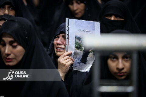 گزارش تصویری | اولین شب مراسم عزاداری ماه محرم در جوار محل عروج ملکوتی قائد شهید انقلاب