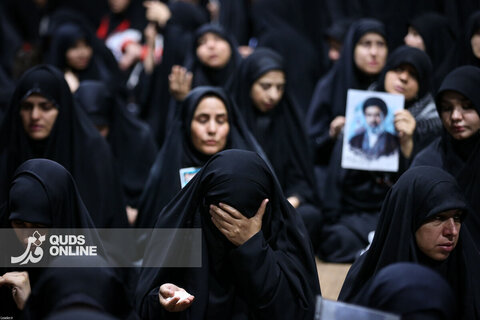 گزارش تصویری | اولین شب مراسم عزاداری ماه محرم در جوار محل عروج ملکوتی قائد شهید انقلاب