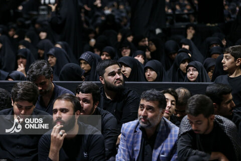 گزارش تصویری | اولین شب مراسم عزاداری ماه محرم در جوار محل عروج ملکوتی قائد شهید انقلاب